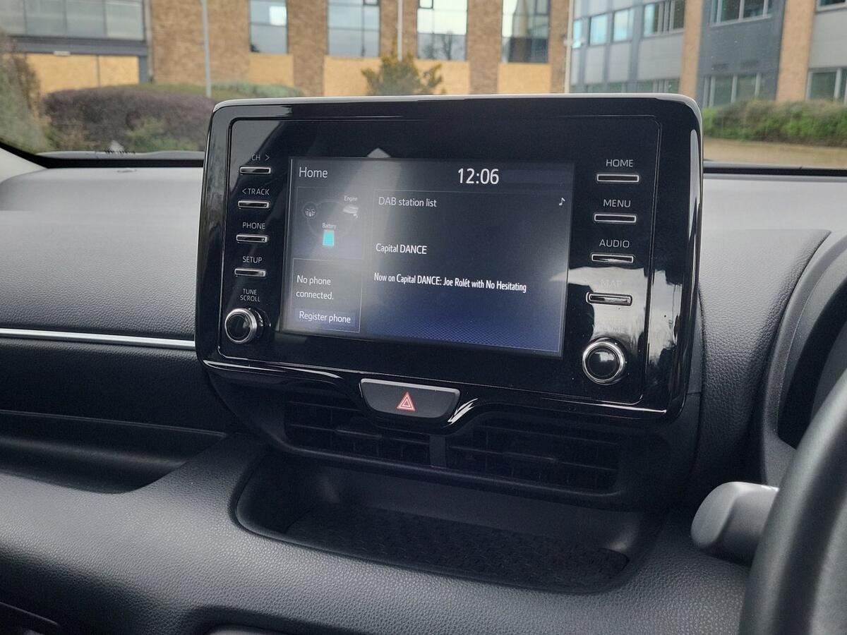 Used Toyota Yaris 2023 for sale - 77627124: Photo 11