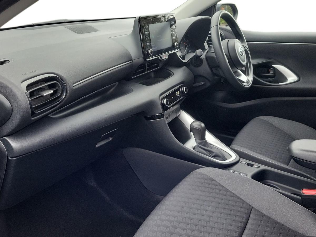 Used Toyota Yaris 2023 for sale - 77627124: Photo 7