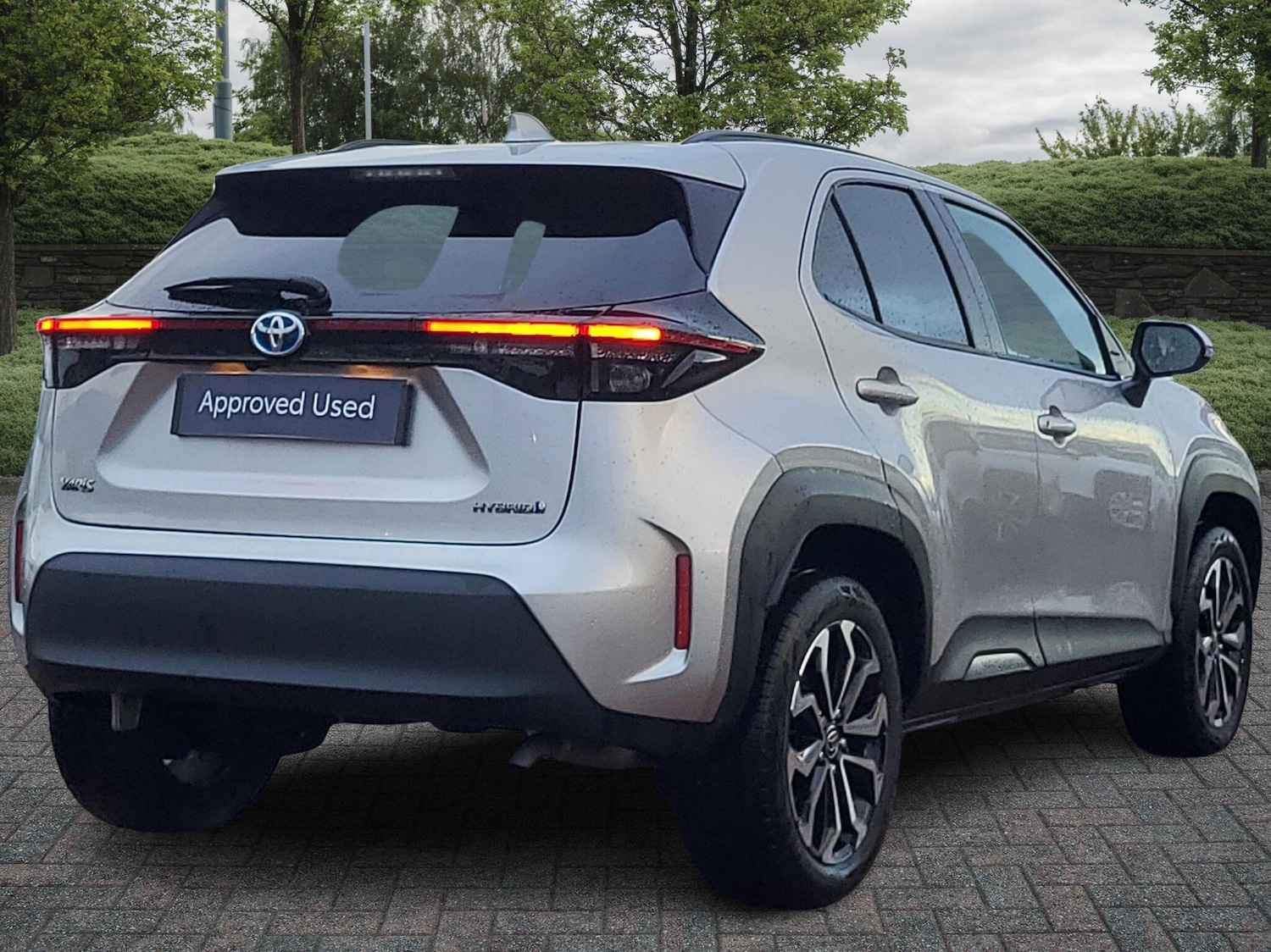 Used Toyota Yaris 2023 for sale - 76500878: Photo 2