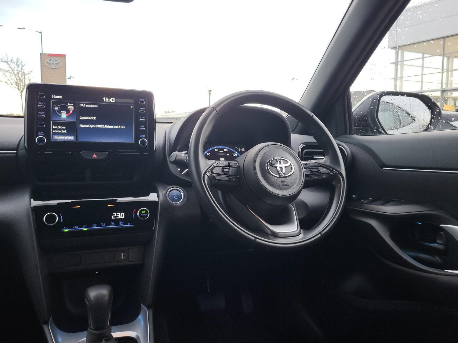 Used Toyota Yaris 2023 for sale - 76500878: Photo 8