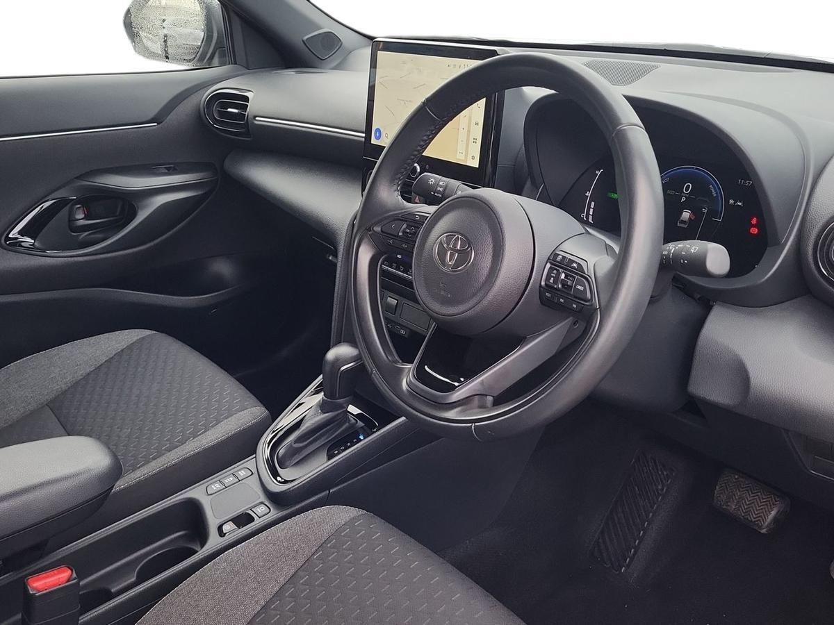 Used Toyota Yaris 2024 for sale - 77046361: Photo 12