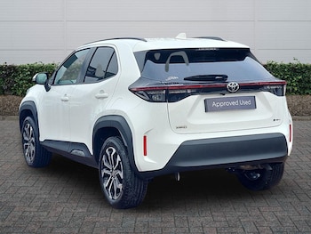 Used Toyota Yaris 2024 for sale - 77046361: Photo