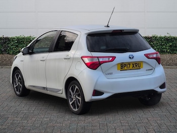 Used Toyota Yaris 2017 for sale - 77307087: Photo