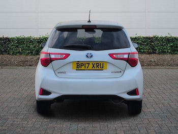 Used Toyota Yaris 2017 for sale - 77307087: Photo