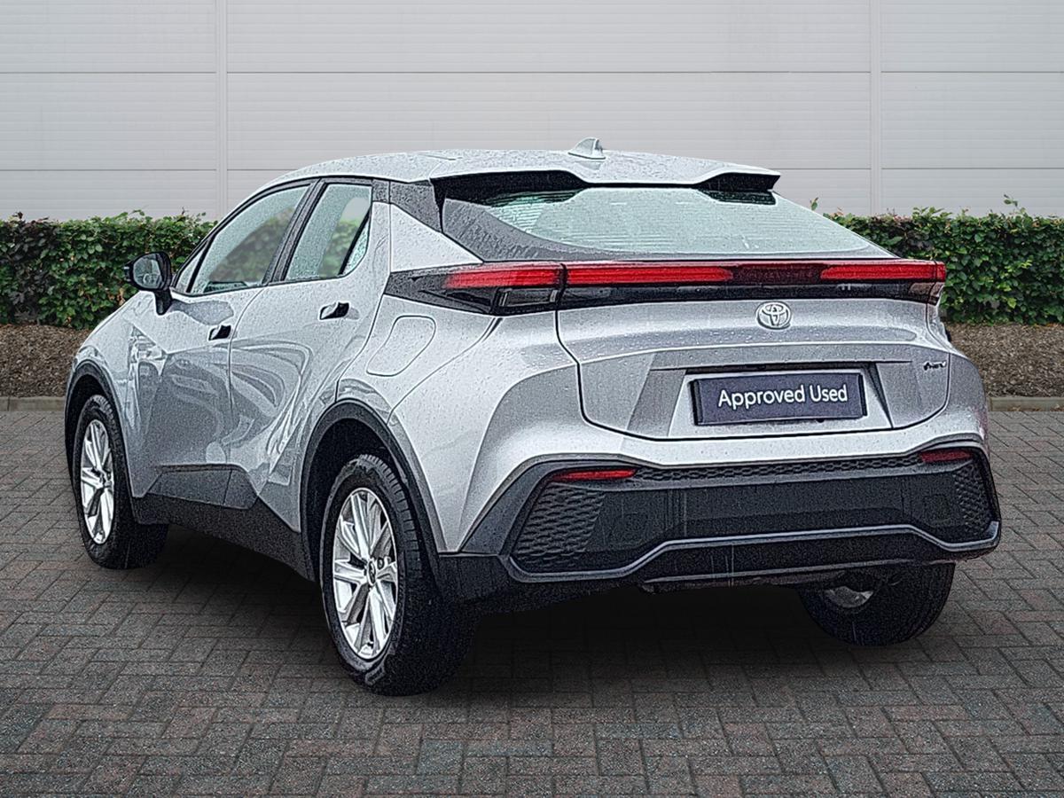 Used Toyota C-HR 2024 for sale - 76716686: Photo 2