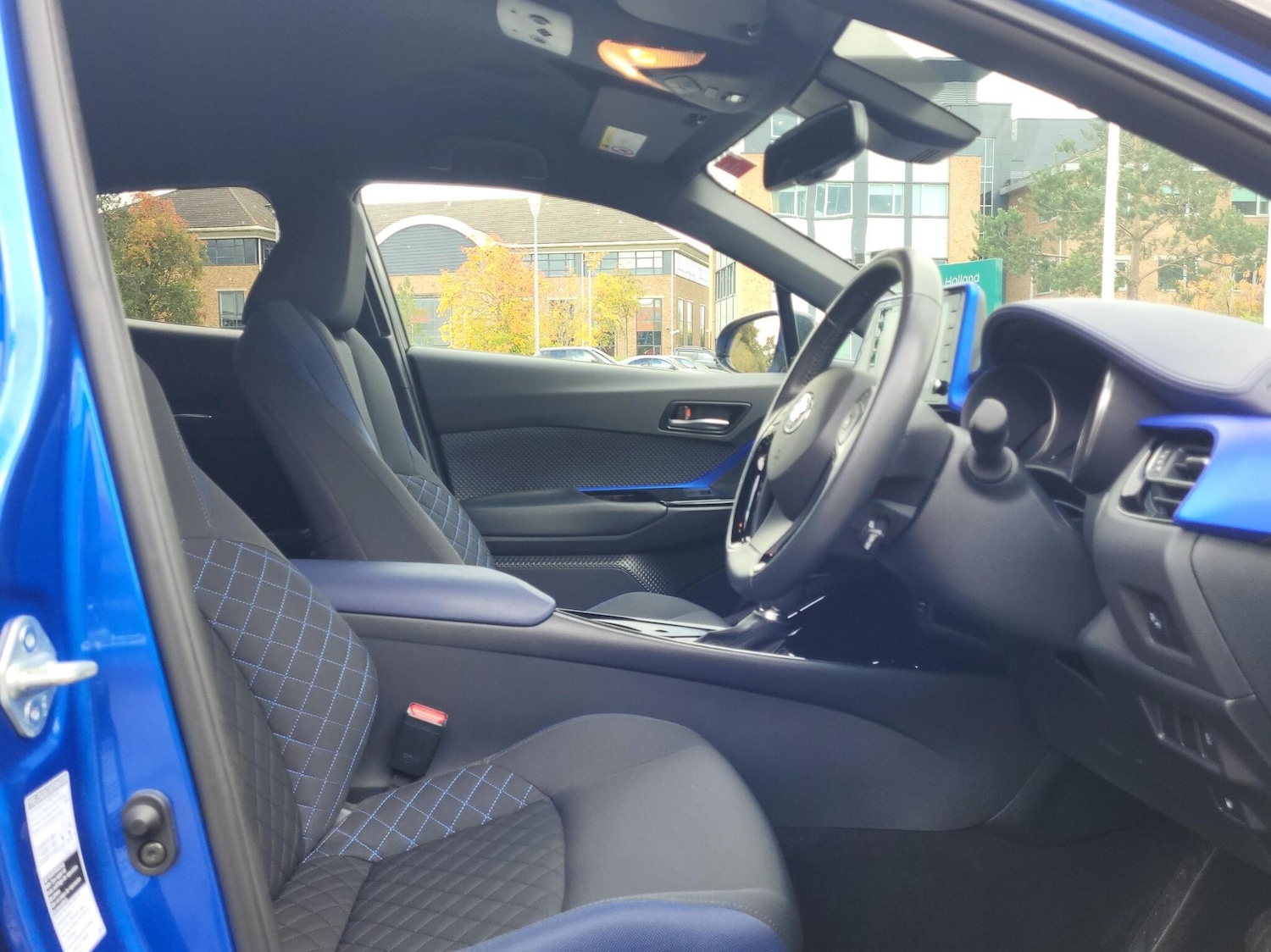 Used Toyota C-HR 2021 for sale - 76285442: Photo 11