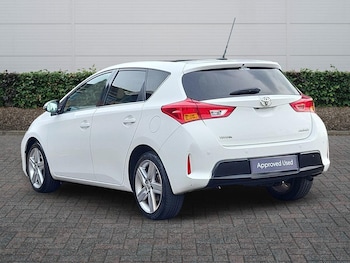 Used Toyota Auris 2015 for sale - 77910653: Photo