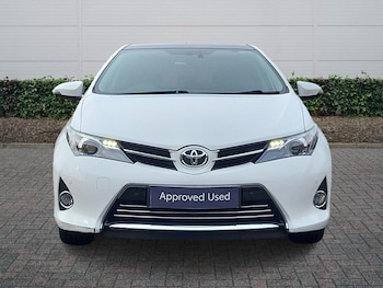 Used Toyota Auris 2015 for sale - 77910653: Photo