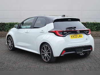 Used Toyota Yaris 2023 for sale - 77627097: Photo