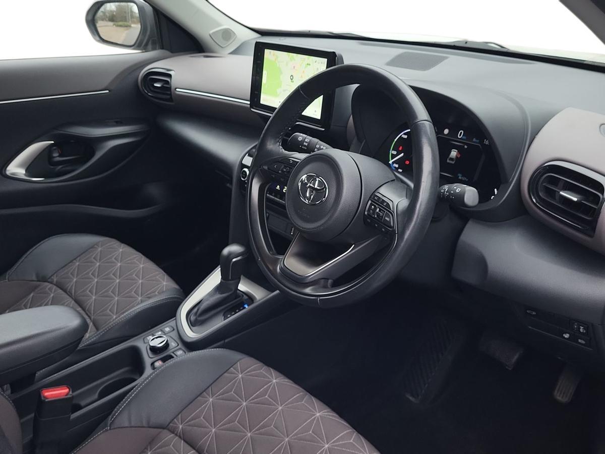 Used Toyota Yaris Cross 2023 for sale - 77855210: Photo 12