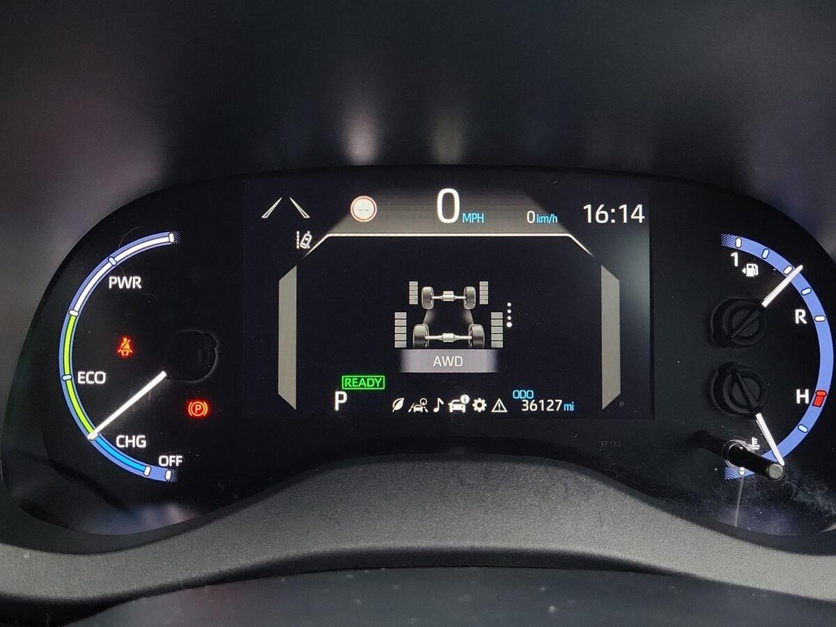 Used Toyota Yaris Cross 2023 for sale - 77855210: Photo 15