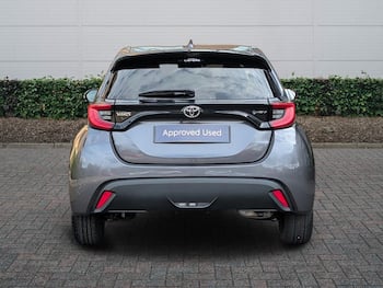 Used Toyota Yaris 2024 for sale - 79623100: Photo