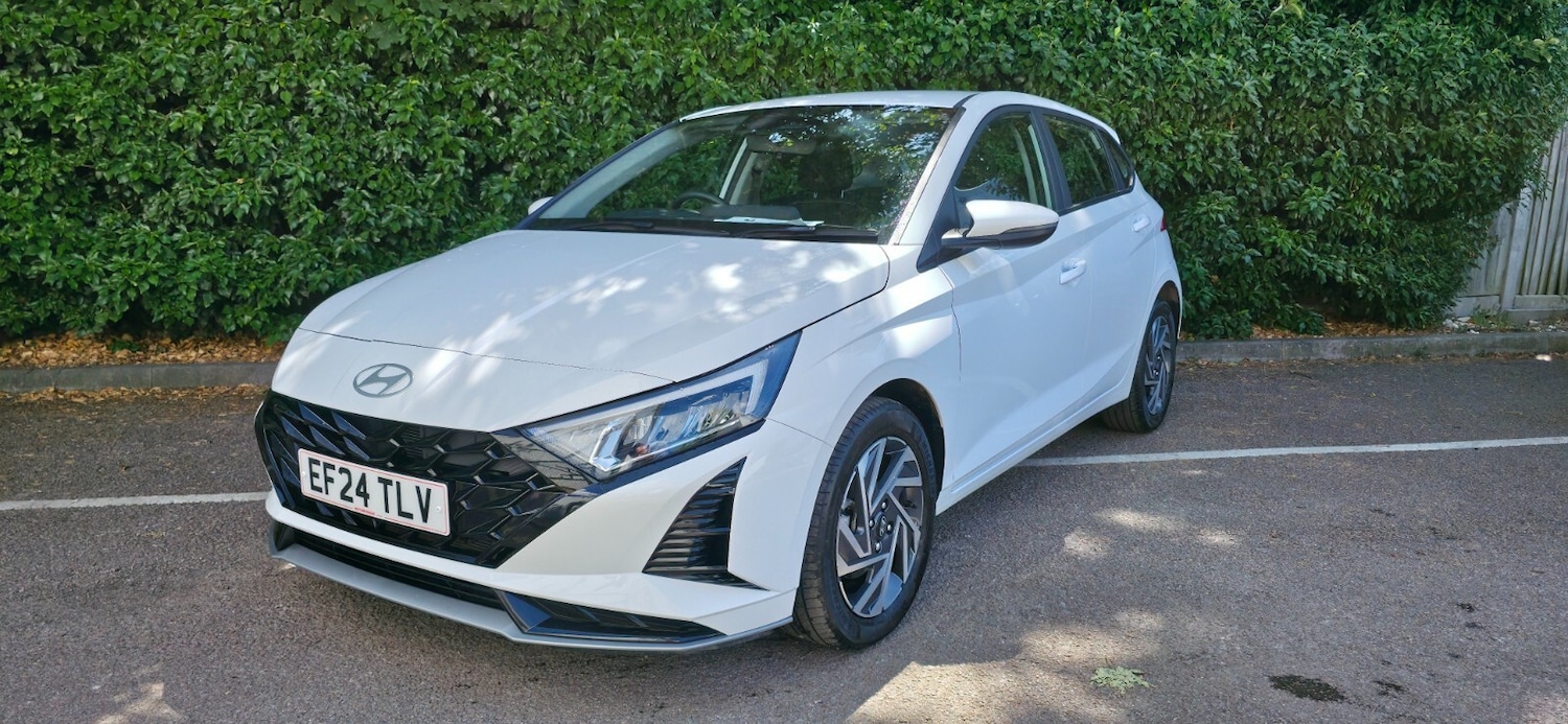 Used Hyundai i20 2024 for sale - 77614381: Photo 3