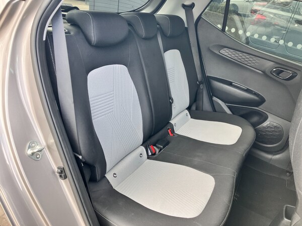 Used Hyundai i10 2020 for sale - 75354800: Photo 17