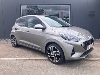 Used Hyundai i10 2020 for sale - 75354800: Photo