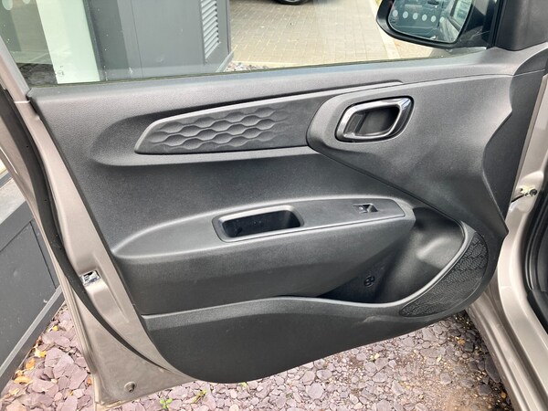 Used Hyundai i10 2020 for sale - 75354800: Photo 26