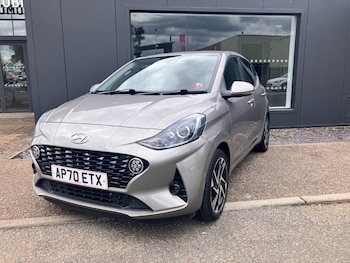 Used Hyundai i10 2020 for sale - 75354800: Photo