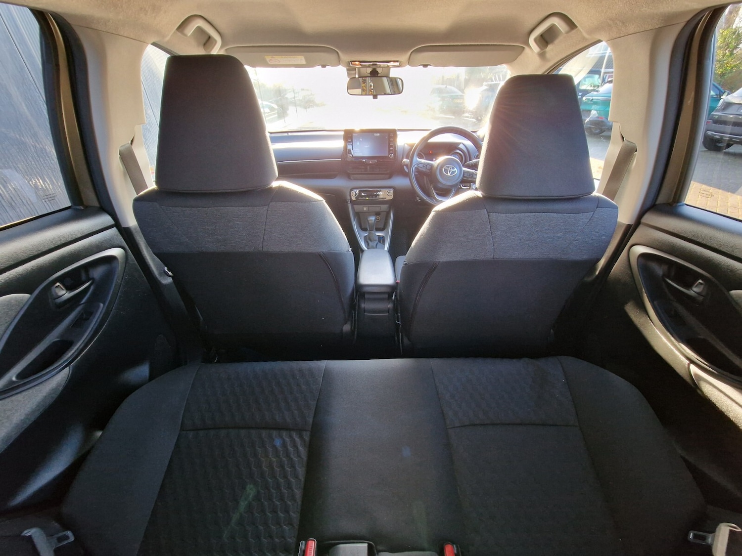 Used Toyota Yaris 2022 for sale - 76873116: Photo 17