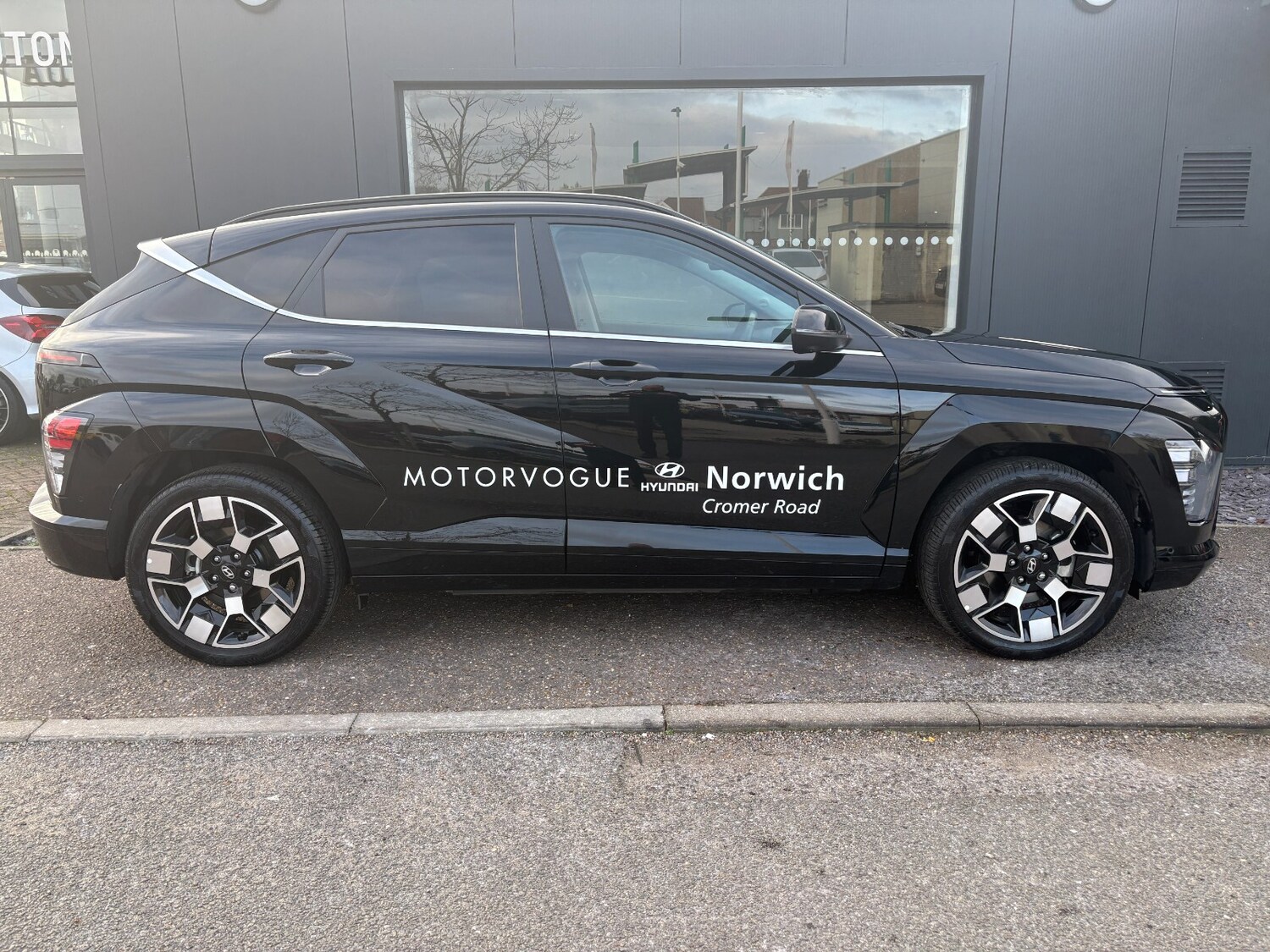 Used Hyundai KONA 2024 for sale - 76241699: Photo 3