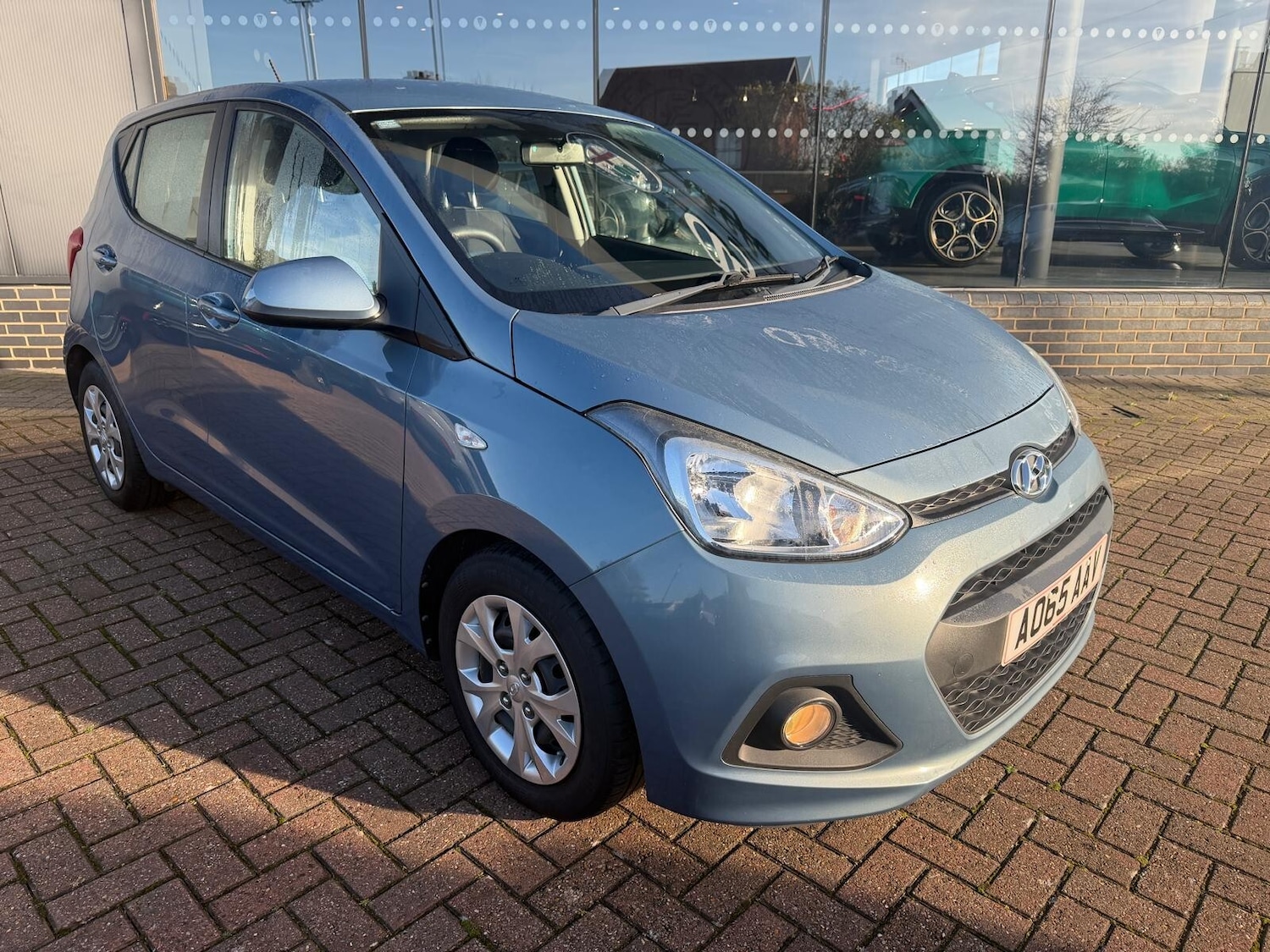 Used Hyundai i10 2015 for sale - 76872430: Photo 1