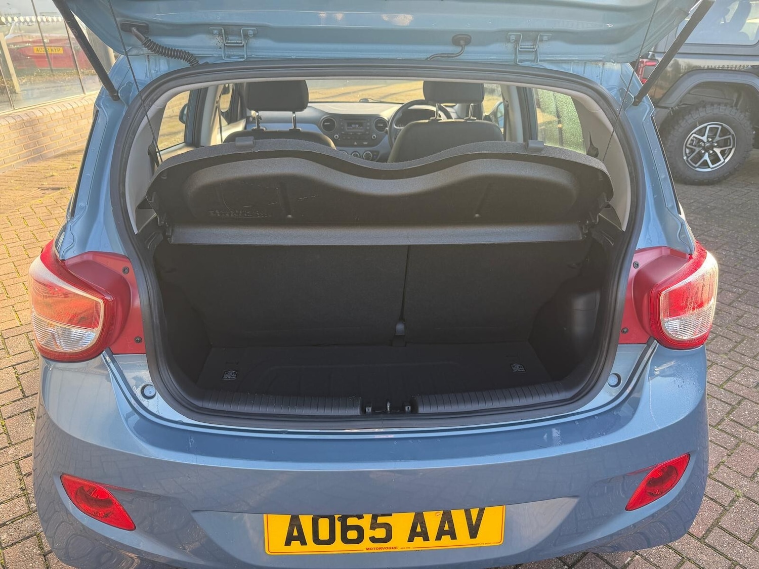 Used Hyundai i10 2015 for sale - 76872430: Photo 14