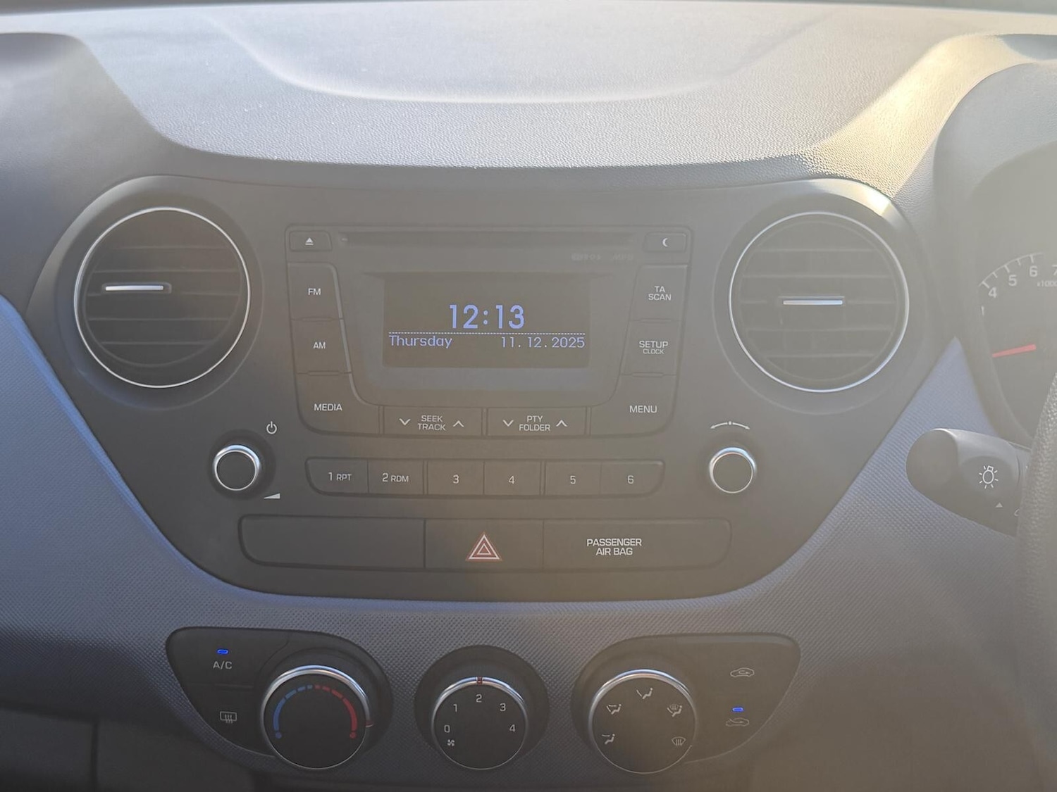 Used Hyundai i10 2015 for sale - 76872430: Photo 21