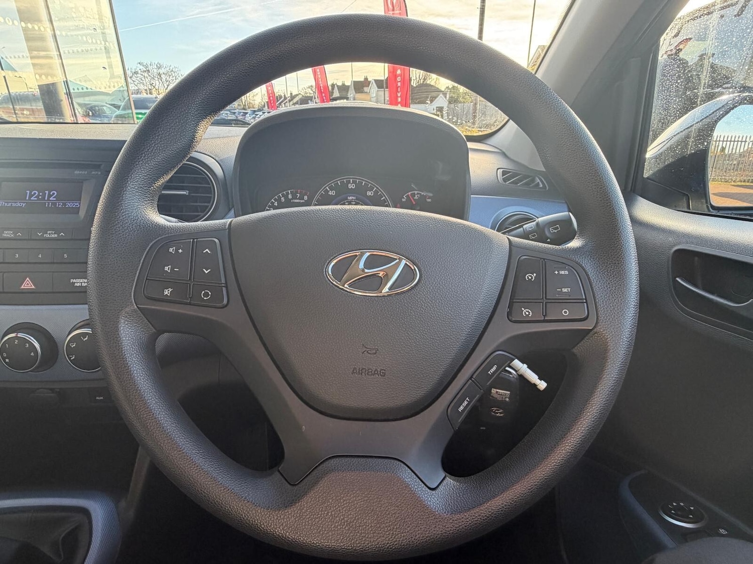 Used Hyundai i10 2015 for sale - 76872430: Photo 23