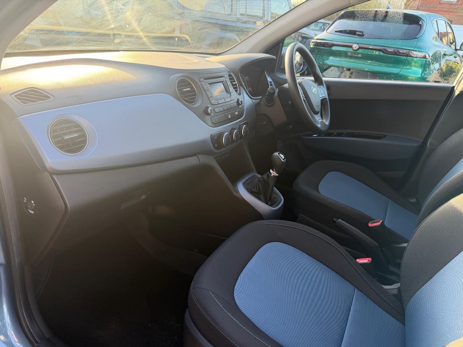 Used Hyundai i10 2015 for sale - 76872430: Photo 26