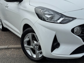 Used Hyundai i10 2020 for sale - 75950914: Photo