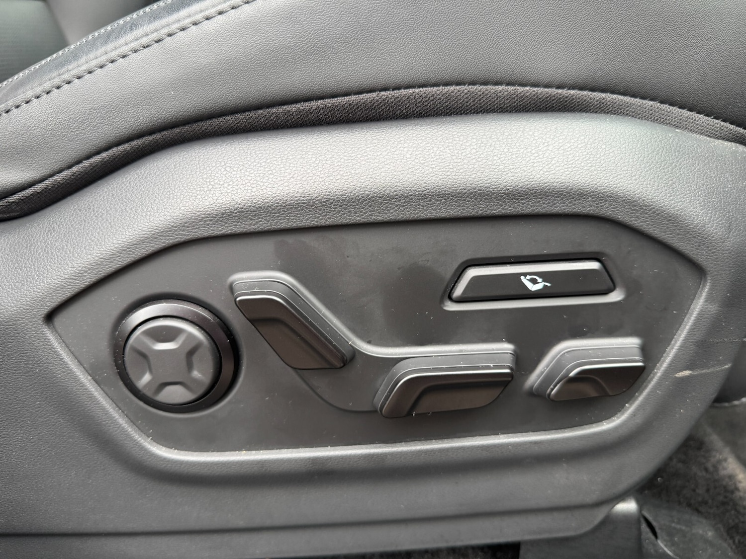 Used Hyundai Santa Fe 2025 for sale - 76361759: Photo 38