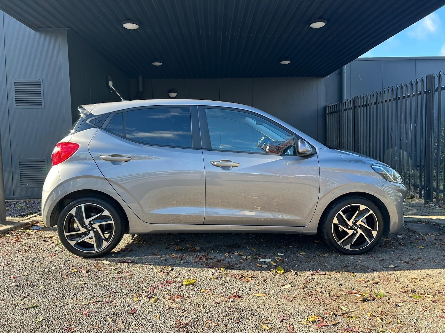 Used Hyundai i10 2022 for sale - 76361823: Photo 2