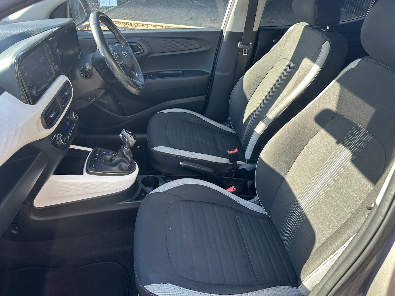Used Hyundai i10 2022 for sale - 76361823: Photo 9