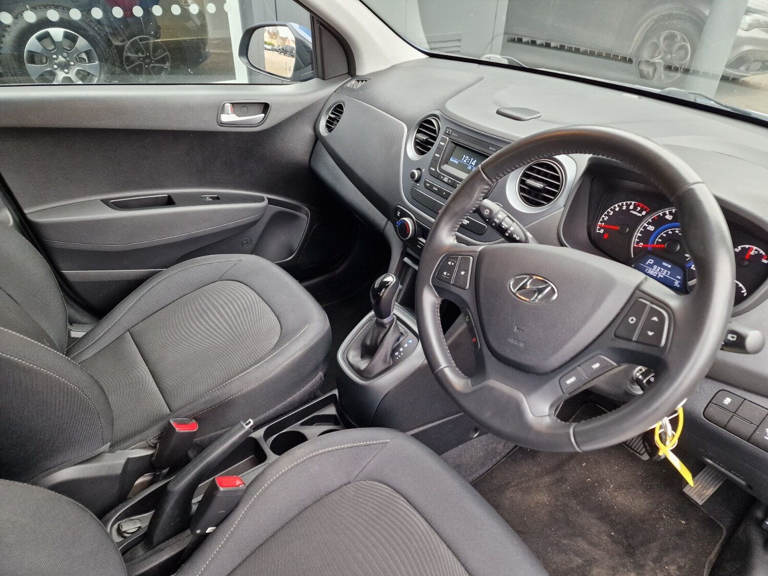 Used Hyundai i10 2017 for sale - 77075647: Photo 20