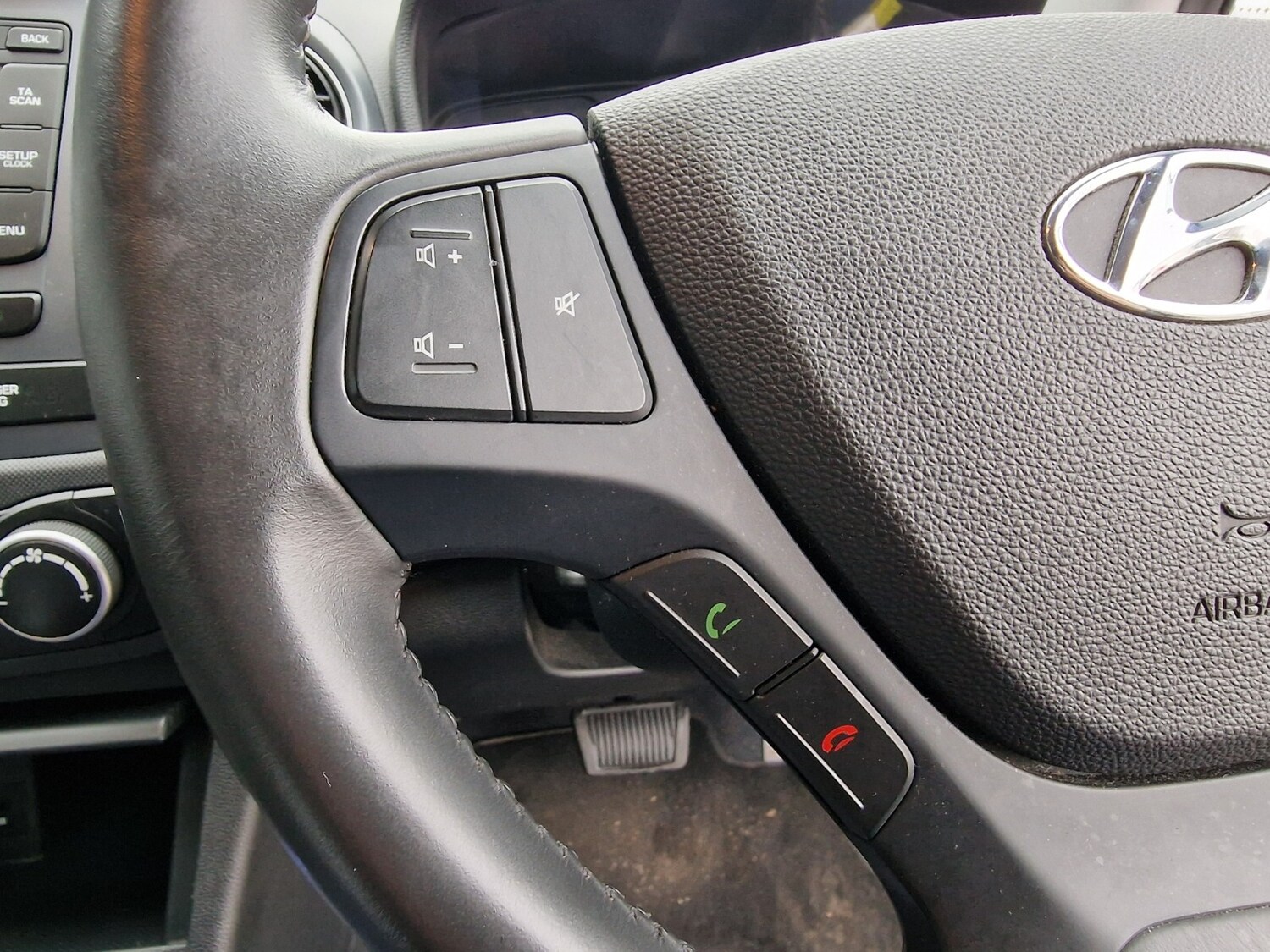 Used Hyundai i10 2017 for sale - 77075647: Photo 30