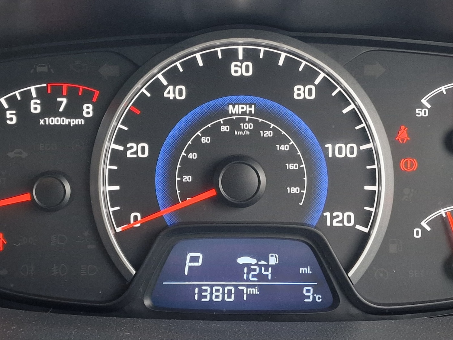 Used Hyundai i10 2017 for sale - 77075647: Photo 32