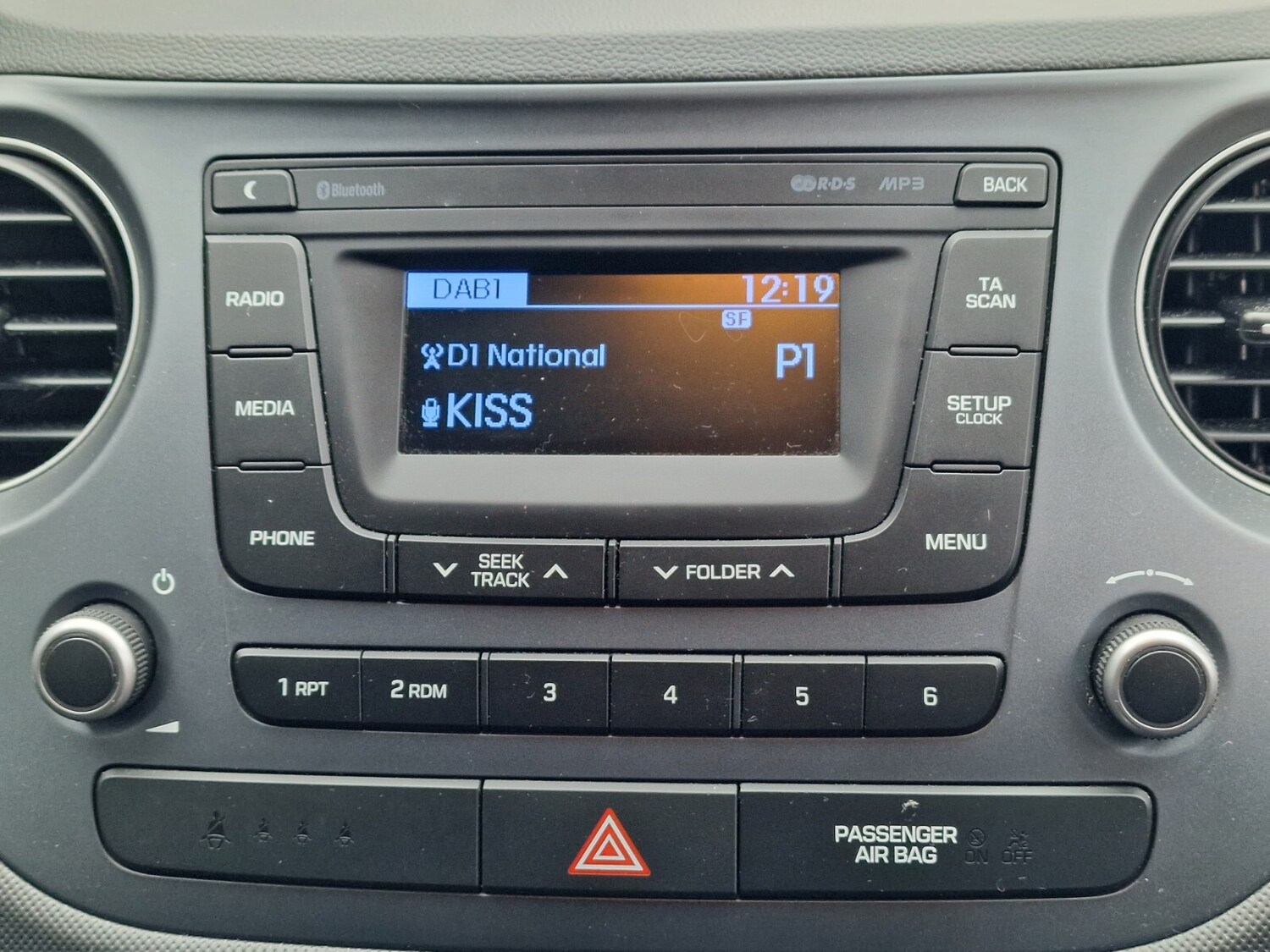 Used Hyundai i10 2017 for sale - 77075647: Photo 37