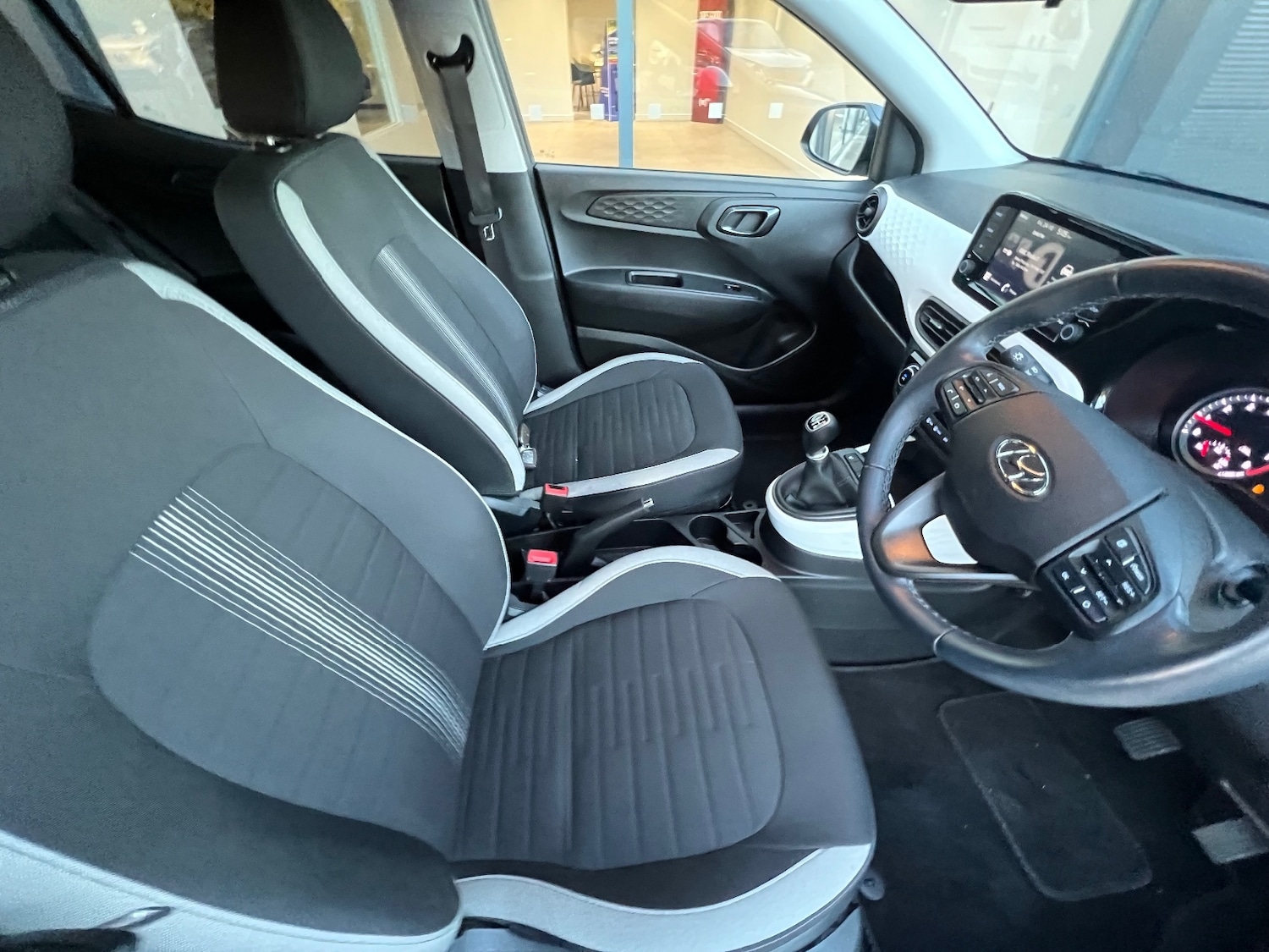 Used Hyundai i10 2023 for sale - 77942044: Photo 24