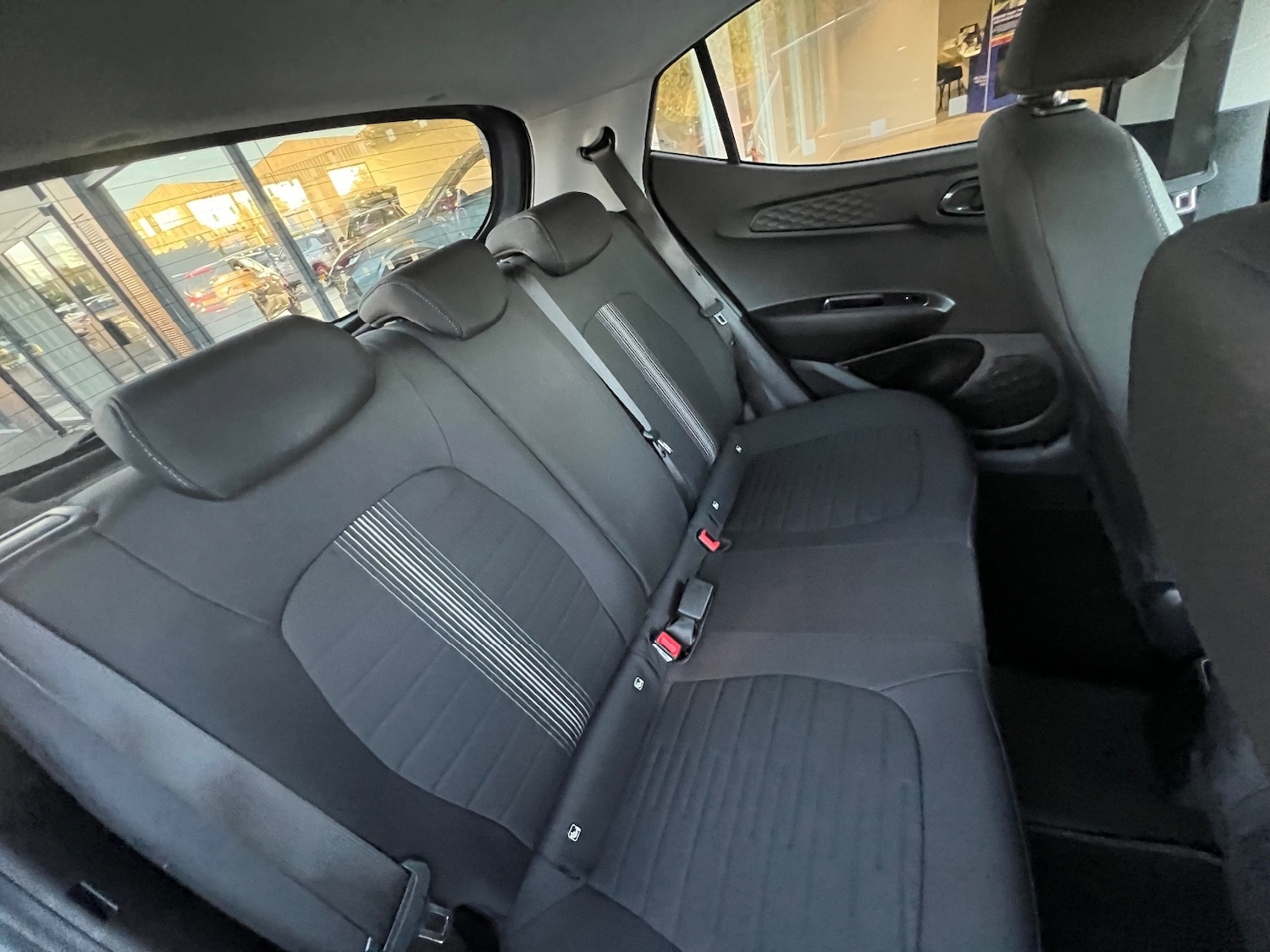 Used Hyundai i10 2023 for sale - 77942044: Photo 28