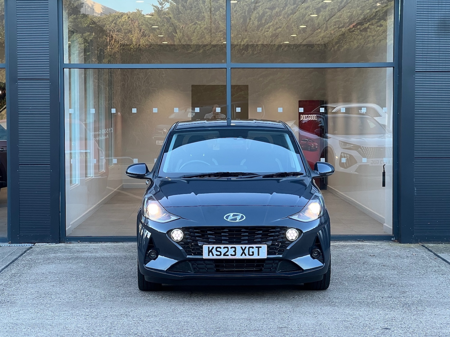 Used Hyundai i10 2023 for sale - 77942044: Photo 3