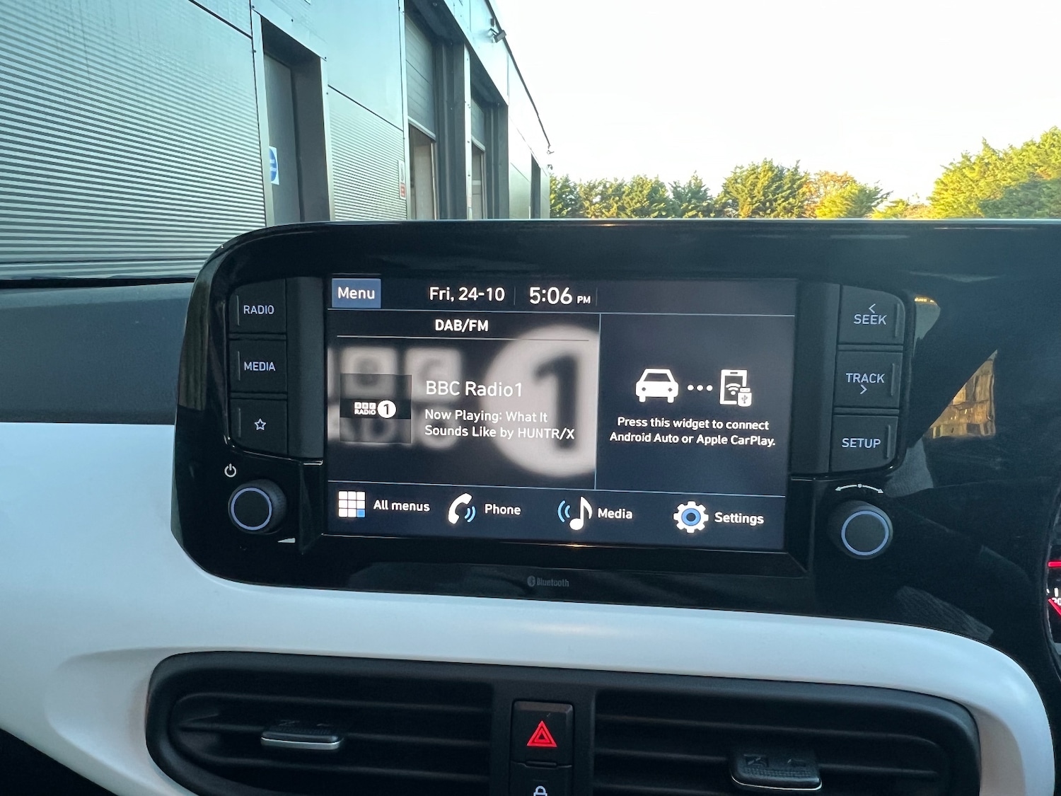 Used Hyundai i10 2023 for sale - 77942044: Photo 40