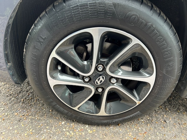 Used Hyundai i10 2018 for sale - 76315807: Photo 14