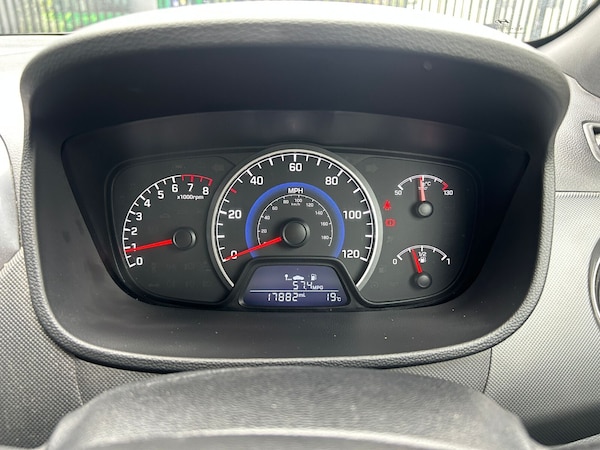Used Hyundai i10 2018 for sale - 76315807: Photo 21