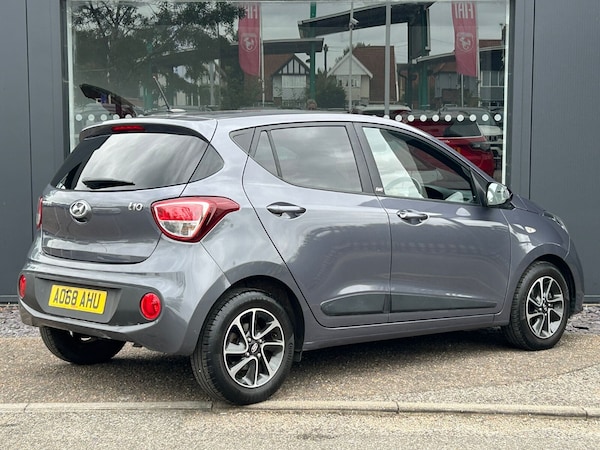 Used Hyundai i10 2018 for sale - 76315807: Photo 3