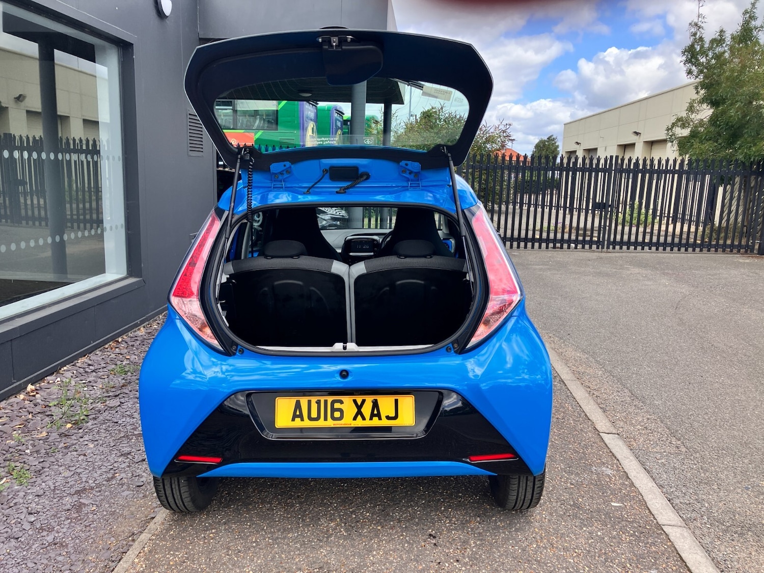 Vehicle 21