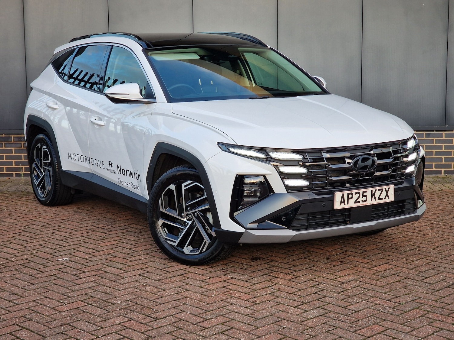 Used Hyundai TUCSON 2025 for sale - 76869567: Photo 1