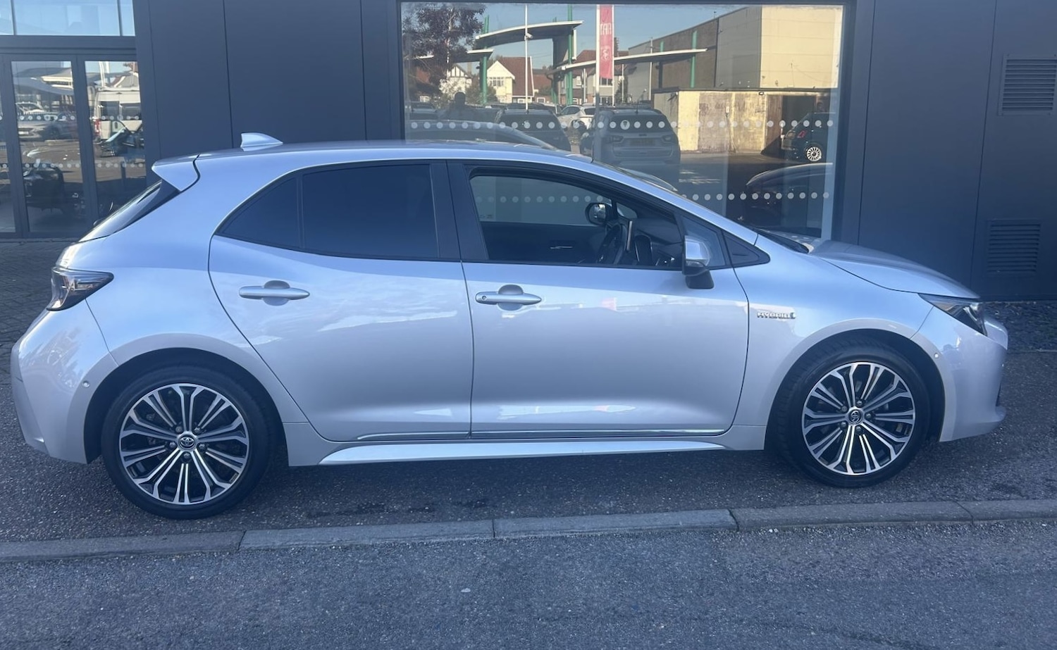 Used Toyota Corolla 2019 for sale - 76095911: Photo 2