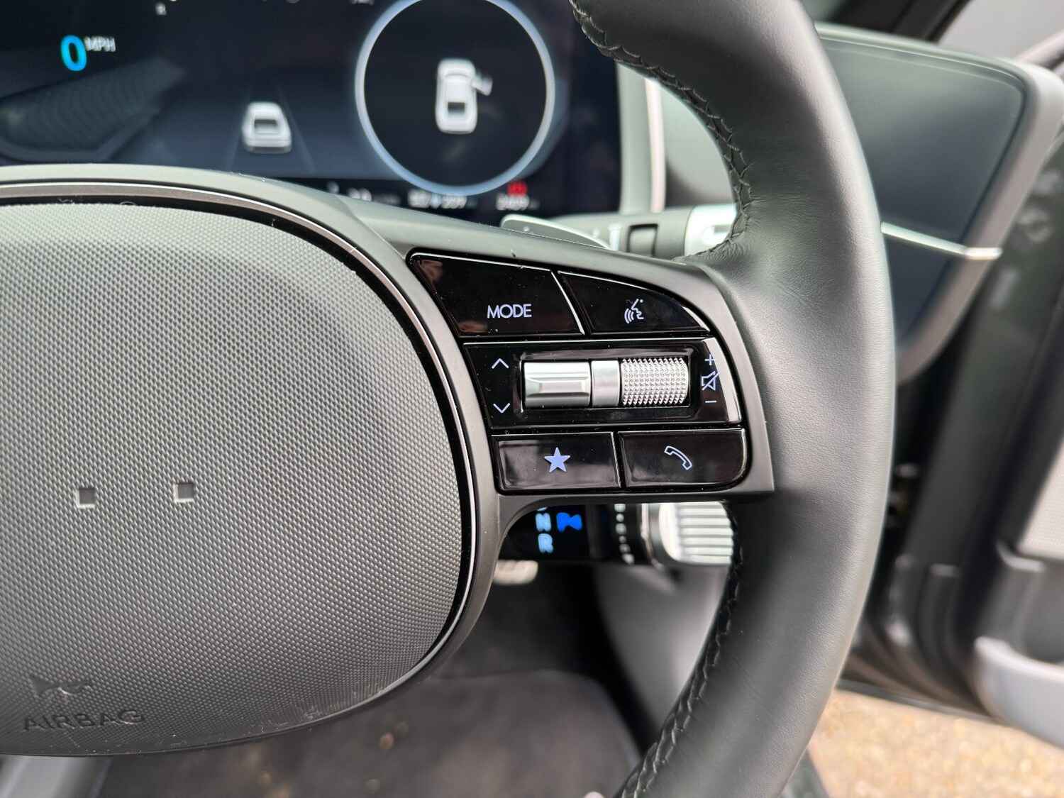 Used Hyundai IONIQ 6 2024 for sale - 76868869: Photo 15