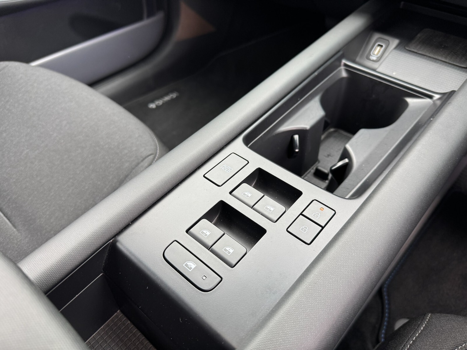 Used Hyundai IONIQ 6 2024 for sale - 76868869: Photo 30