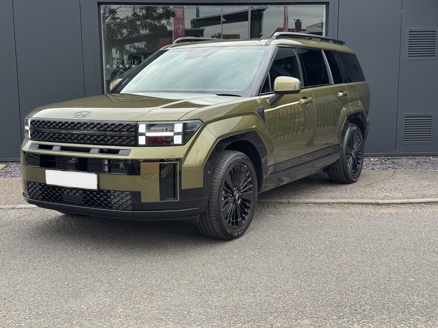 Used Hyundai Santa Fe 2025 for sale - 76869634: Photo 3