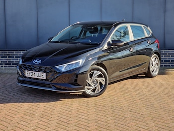 Used Hyundai i20 2024 for sale - 76381650: Photo